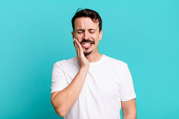 How A Dentist Can Repair A Broken Tooth And Restore Your Smile