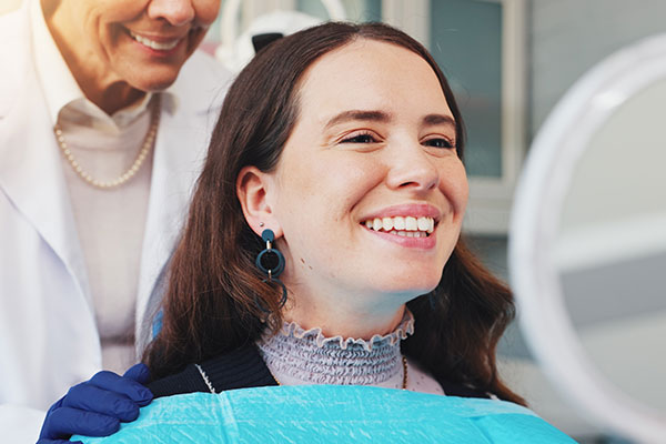 Smile Makeover Mastery: Integrated Cosmetic Treatments For Stunning Results